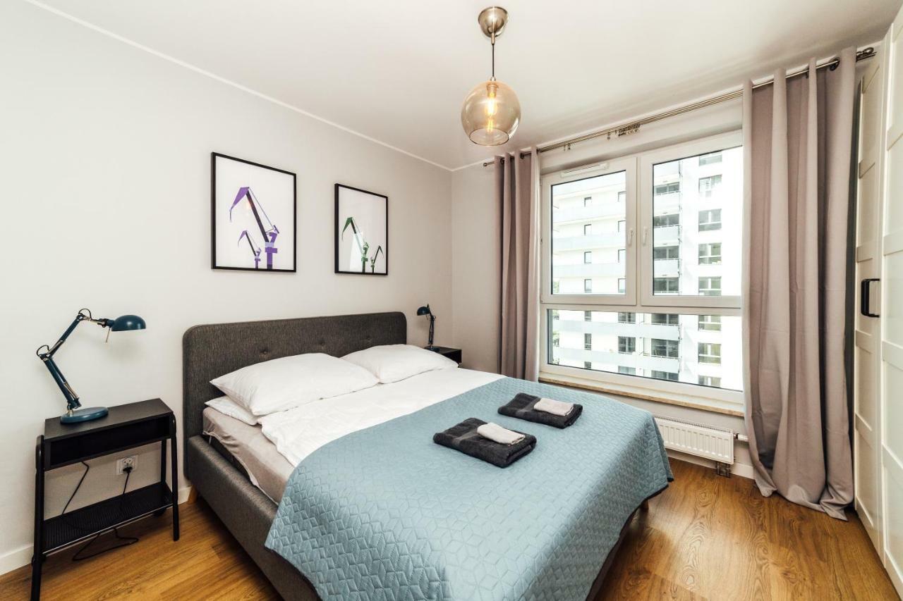Pobookowane Stocznia Apartments กดัญสก์ ภายนอก รูปภาพ