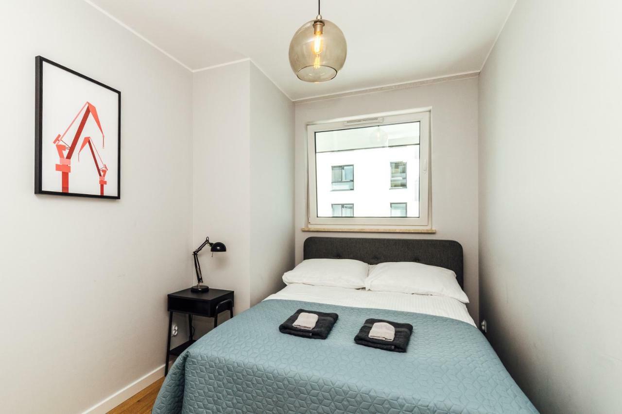 Pobookowane Stocznia Apartments กดัญสก์ ภายนอก รูปภาพ