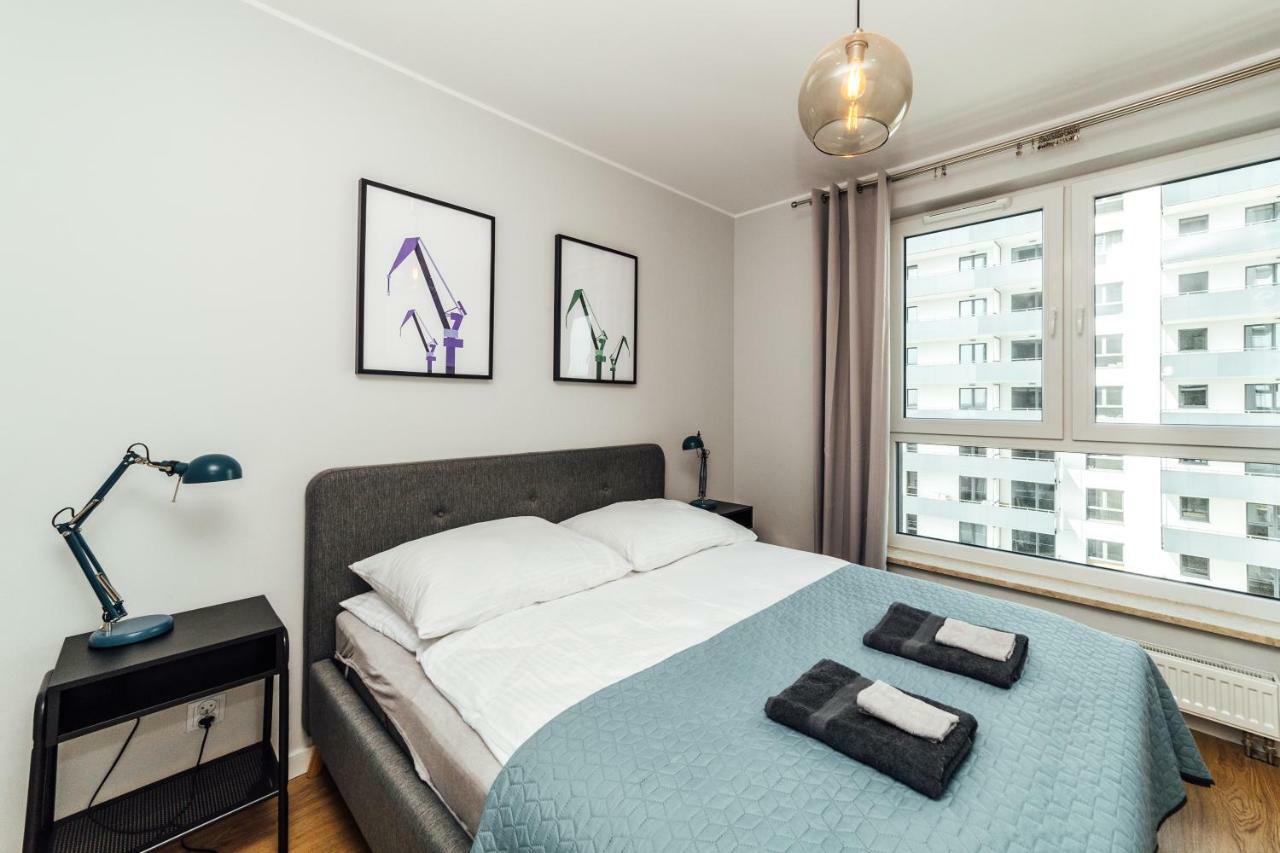 Pobookowane Stocznia Apartments กดัญสก์ ภายนอก รูปภาพ