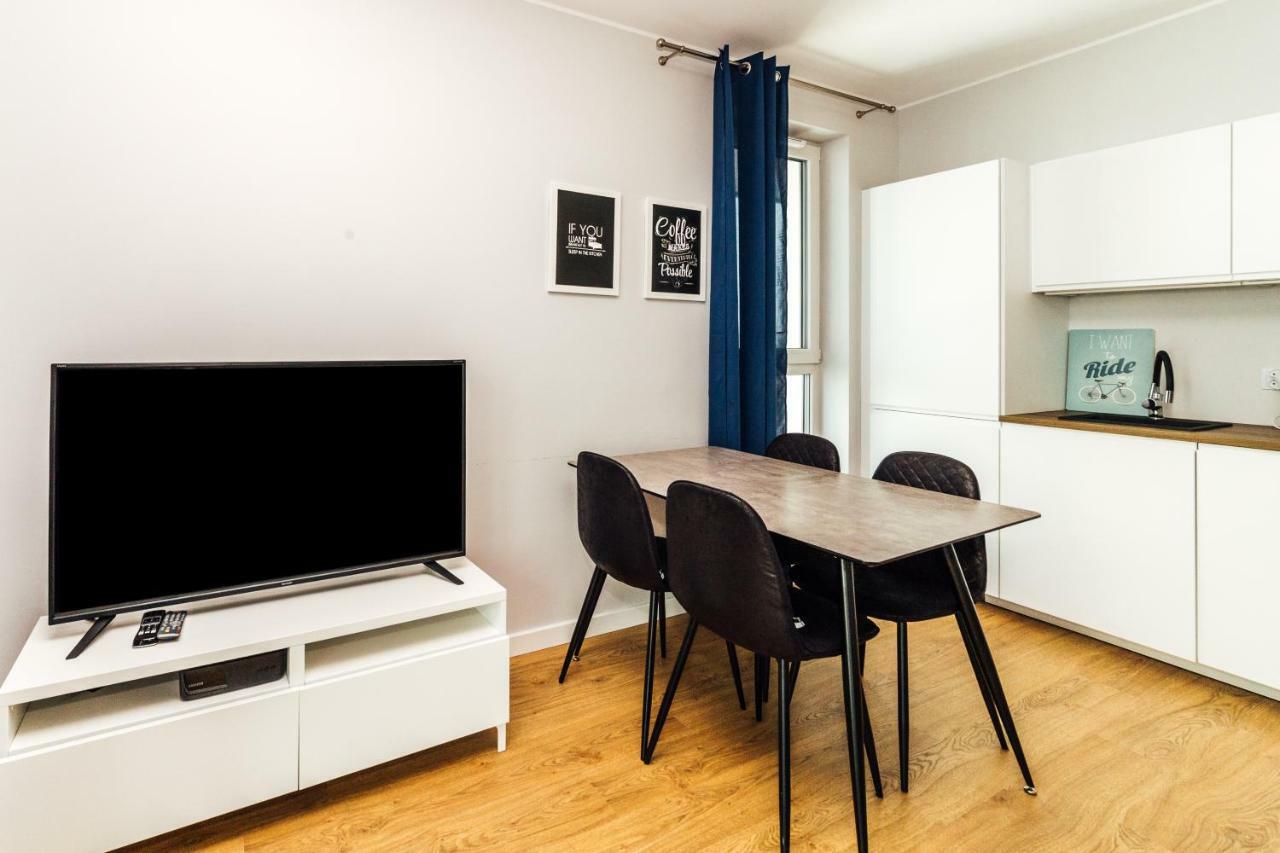 Pobookowane Stocznia Apartments กดัญสก์ ภายนอก รูปภาพ