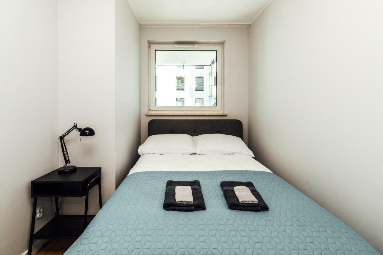 Pobookowane Stocznia Apartments กดัญสก์ ภายนอก รูปภาพ