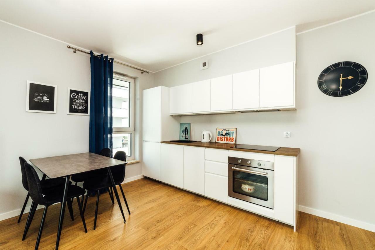 Pobookowane Stocznia Apartments กดัญสก์ ภายนอก รูปภาพ