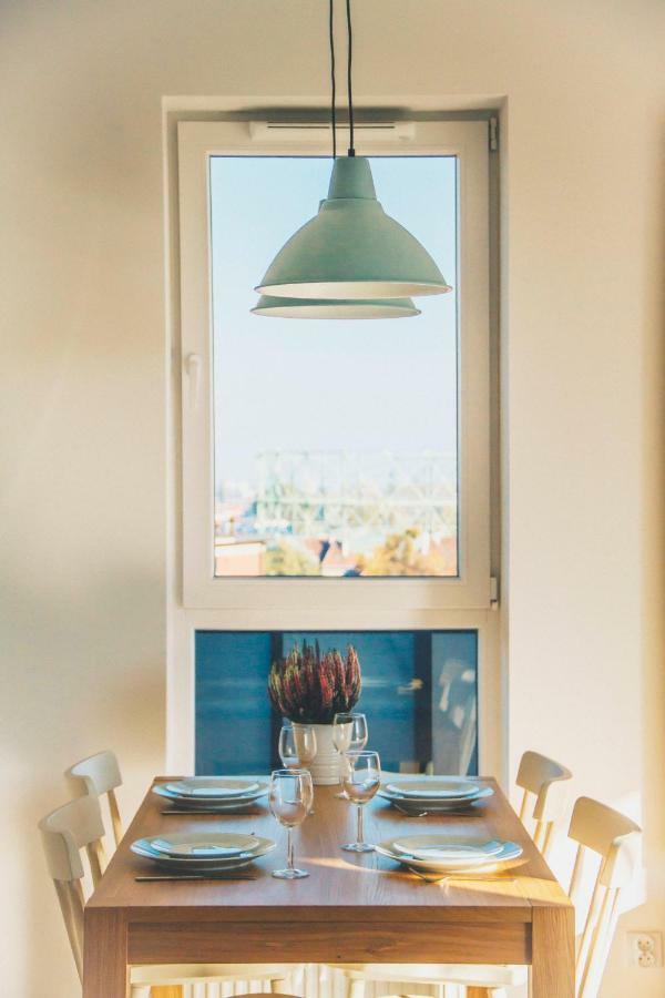 Pobookowane Stocznia Apartments กดัญสก์ ภายนอก รูปภาพ