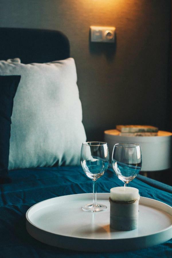 Pobookowane Stocznia Apartments กดัญสก์ ภายนอก รูปภาพ